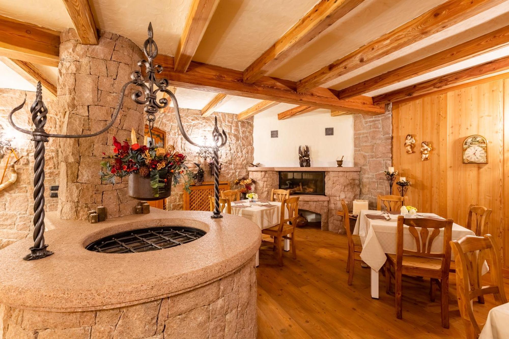 Appartamento Le Colonne - Relais Villa Quercia Tassullo Eksteriør bilde