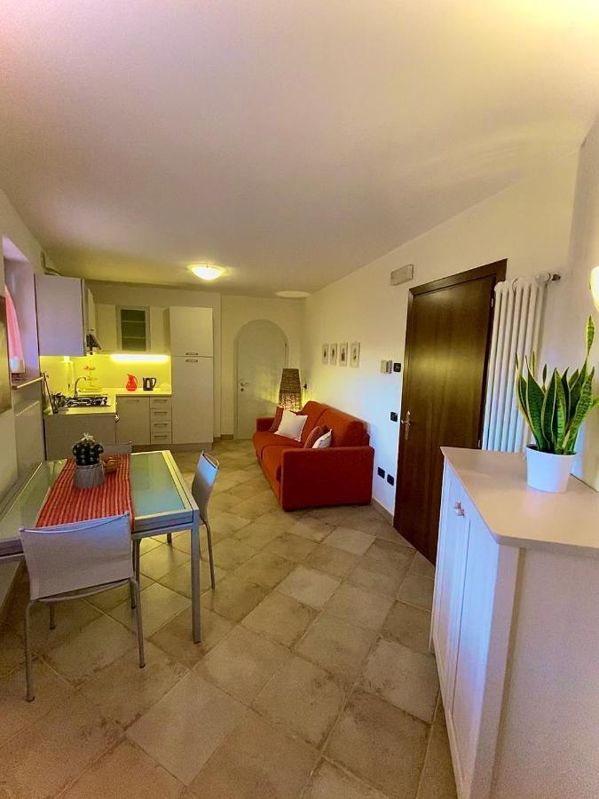 Appartamento Le Colonne - Relais Villa Quercia Tassullo Eksteriør bilde