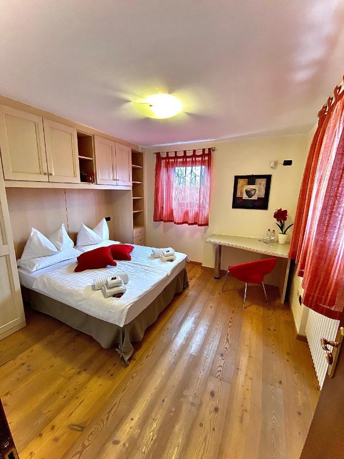 Appartamento Le Colonne - Relais Villa Quercia Tassullo Eksteriør bilde